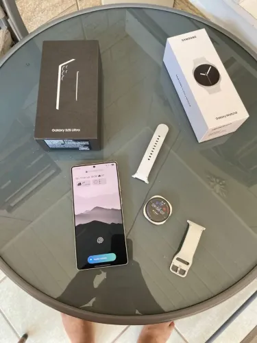 SAMSUNG GALAXY S25 ULTRA 256gb PRETO TITANIUM + GALAXY WATCH 8 BRANCO 40MM