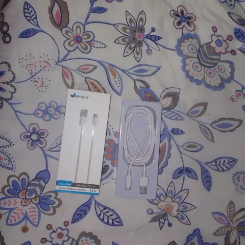 Vendo 2 cabos de carregador de celular novos!