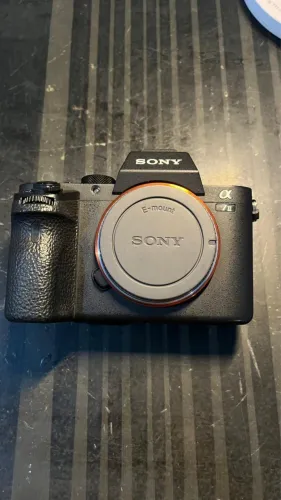 Câmera Sony A7II + 3 Baterias 