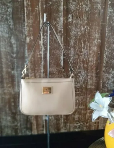 BOLSA 100% COURO, DE TIRACOLO E DE MÃO (DUAS ALÇAS), MARCA SMARTBAG.