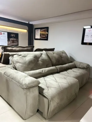 Estofado retrátil e reclinável Austin 2,50cm - R$2.649,00