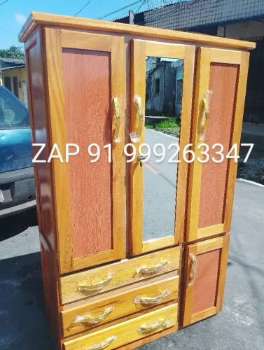 GUARDA ROUPA DE 3 PORTAS NOVO 