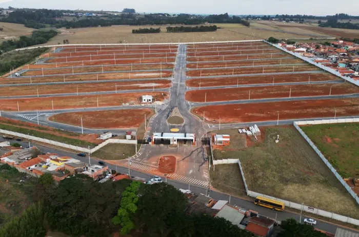 Vendo 2 lotes no Tivolli Residencial