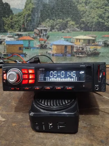 Toca Cd Rádio Automotivo AR70 modelo 705 B.