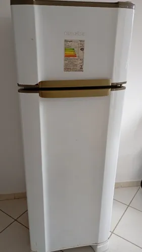 Geladeira Esmaltec