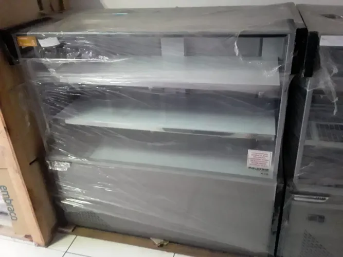Vitrine Refrigerada para Padaria 1.20 comprimento