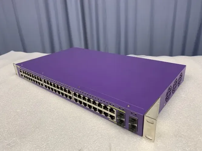 Switch Extreme Summit X440-48p 48Portas 1G PoE 2Portas 10G Layer 2 à 4