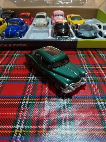 Miniaturas 1:43 Die Cast - Fusca Lamborguini Ferrari Cadillac