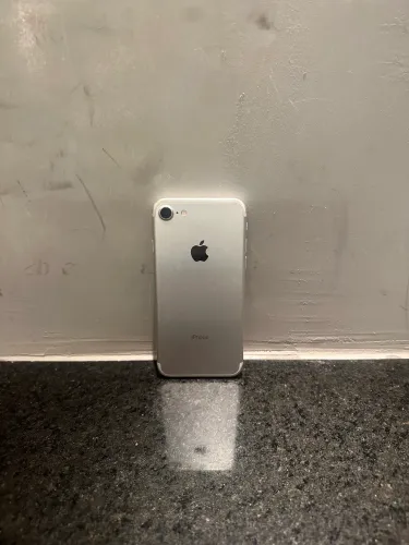 iPhone 7 - 32g
