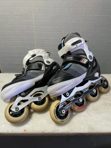 Patins MOR Semi Profissional + 2 Capacetes | Tam. 34 ao 37