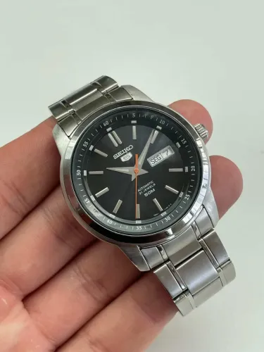 Seiko 5 sports field