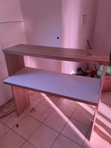 Mesa cantinho do café ou de computador 
