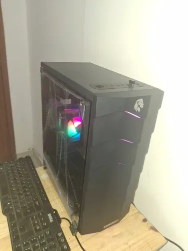 Cpu corei5 de 7° geração+ Monitor 19