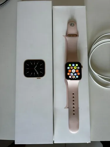 Apple Watch Series 6 (GPS+Cellular) 40 mm