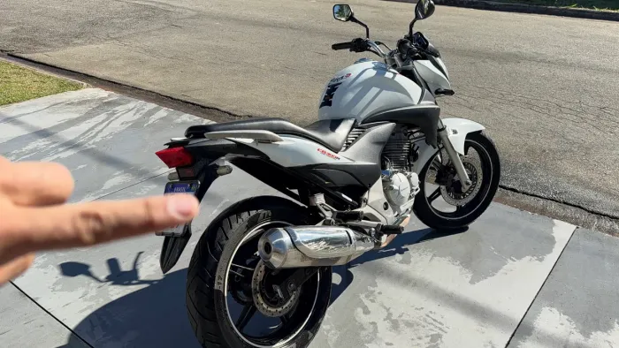 Honda CB 300067