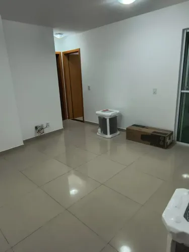 Apartamento 2/4 com Suíte na Av. Artêmia Pires | R$ 2.100 com Taxas