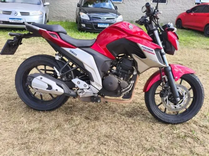 YAMAHA FZ25 2021 BAIXO KM