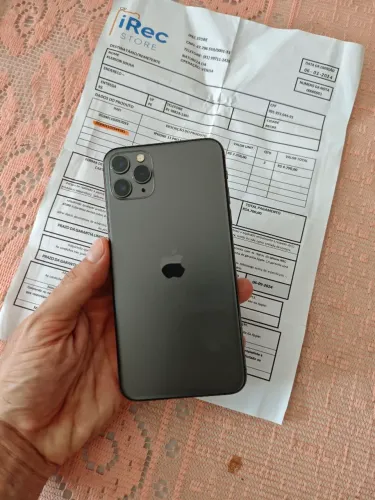 iPhone 11 pro Max 64gb extra sem marcas todo original
