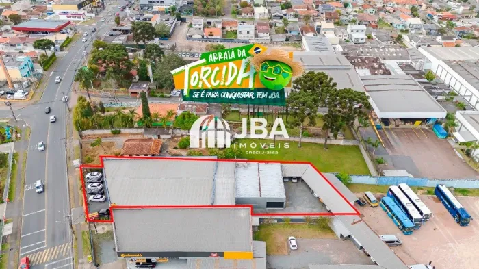 LOJA NA FRANCISCO DEROSSO COM 1.430M² DE TERRENO