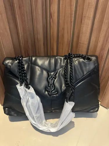 Bolsa Feminina em Ombro - Preta - Fotos reais