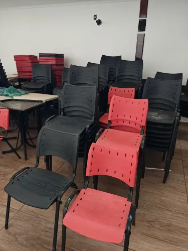 Cadeiras para restaurante / eventos