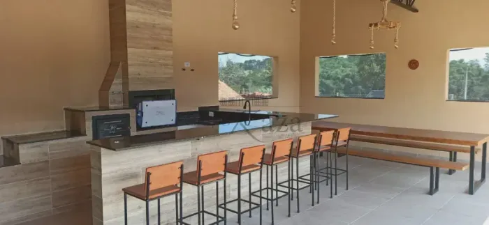 Chacara recem construida - 1500 mts com piscina, campo de futebol Excelente Localização ´J