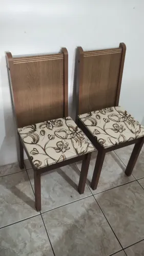 Mesa com cadeiras