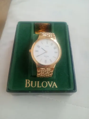 Vendo relógio antigo bulova banhado a ouro