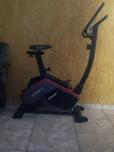 Bicicleta ergométrica Exercit