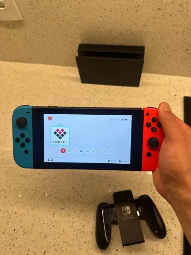 Nintendo Switch Desbloqueado + 86GB SD