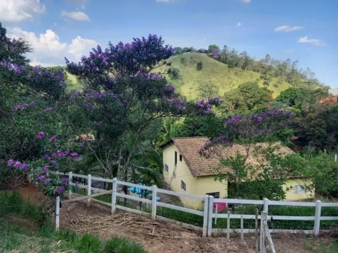 Ótima oportunidade:* Linda chácara à venda no Bairro dos Freitas, Zona Norte de São José d
