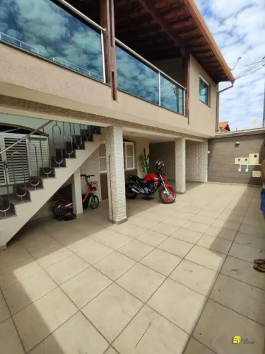 Casa residencial + 2 barracões para aluguel - Tirol