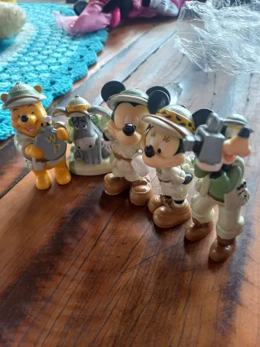 Miniatura disney safari mikey e pooh
