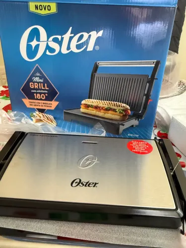 Sanduicheira oster