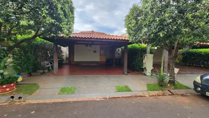 Vendo Casa no Condomínio Portal dos Pinheiros  / Zona Leste 