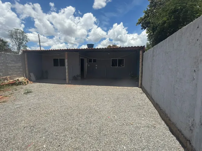 Casa simples 2 quartos 1 banheiro sala cozinha lote de 200 metros ponte alta norte gama