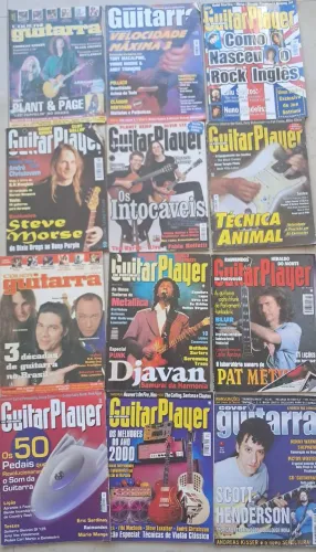 Kit com 12 revistas antigas sobre guitarra