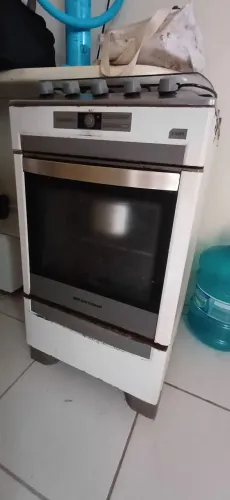 Fogão Brastemp 4 bocas e forno elétrico