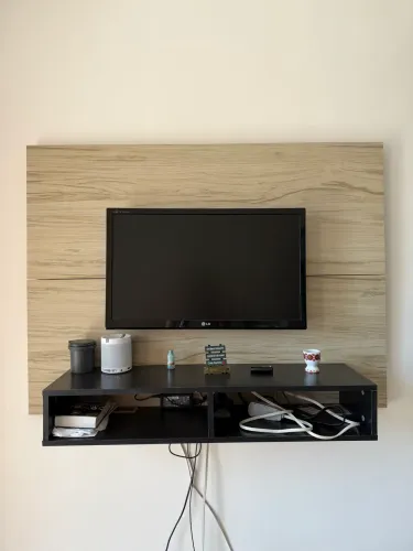 Painel de TV com nicho