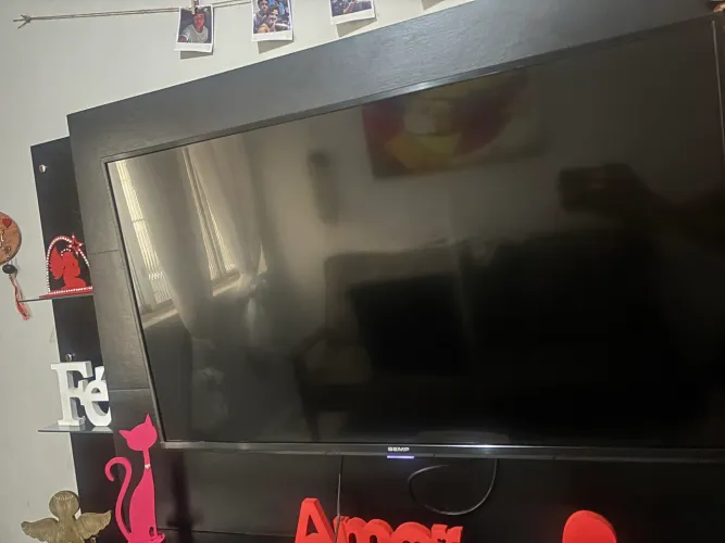 Tv smart semi nova 