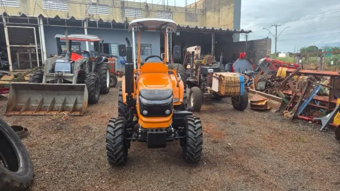 TRATOR BUDNY 3040S 30CV ZERO