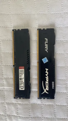 2x memória RAM Ddr4 4GB fury hyperx 2666hz 