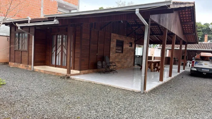 Casa com piscina para alugar temporada