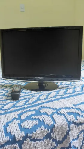 Monitor TV Samsung 20'' - Funciona como Monitor e TV Funcionando perfeitamente, sem mancha