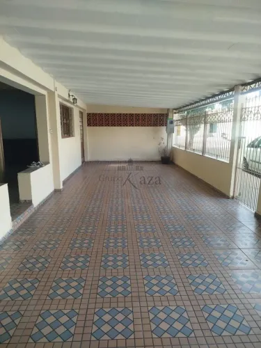 Oportunidade - Casa - Vila Paiva - 3 Dormitórios - 164m².