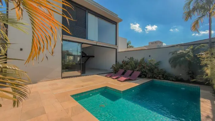 Casa em condomínio Margarida de Holstein com 3 quartos e 256 m²
