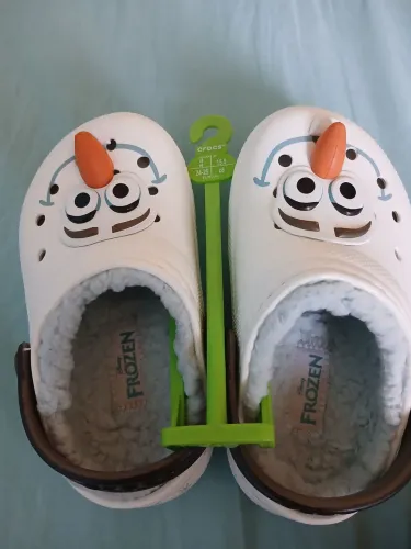 Crocs Disney Olaf Original C8 tamanho 24/25