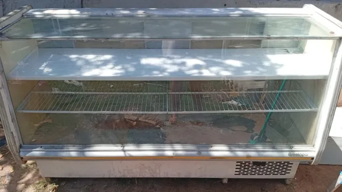 vendo freezer balcão