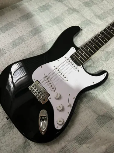 Guitarra Stratocaster Winner - Nova