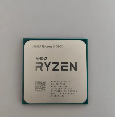 AMD Ryzen 5 5600 Núcleo 6/12 Threads 35MB Cache AM4